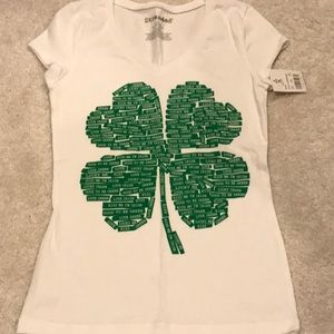 New St Patrick's Day V-neck Small